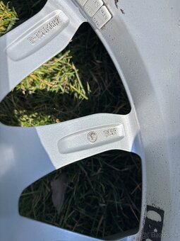 225/45 R18 audi s4 - 4