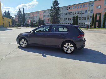 Vw golf 8 2,0 TDI,85 kw,5/2021,5 dver. - 4