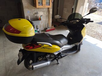 Yamaha Xmax 250 - 4