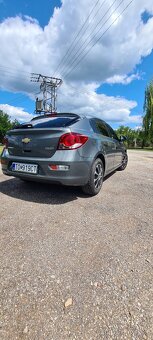 Chevrolet Cruze - 4