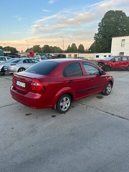 Chevrolet Aveo - 4