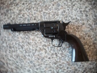 CO2 revolver - 4