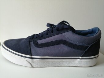 VANS 41 - 4