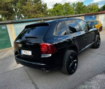 PORSCHE CAYENNE S - Black on Black - 4