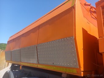 Tatra T 815 sypač s pluhom a zároveň sklápač S2 - 4