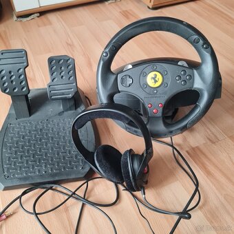 THRUSTMASTER Ferrari GT - 4