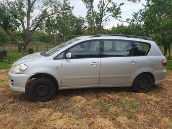Rozpredam Toyotu Avensis Verso 2,0 D4D - 4
