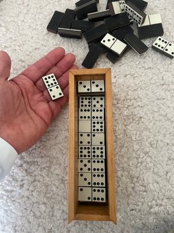 Domino - 4