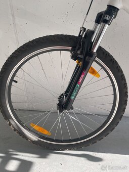 Predávam dámsky horský bicykel (ešte 2 roky v záruke) - 4
