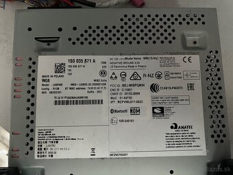 VW UP radio 1S0035871A - 4