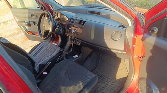 Suzuki Swift - 4