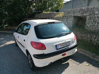 Peugeot 206 1.1i 44.Kw R. V. 2005 Exklusiv... Top..Stav... - 4