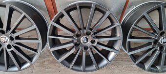 Predám original Škoda Turini elektróny, 5x112 7,5Jx18 ET 51 - 4