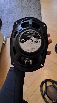 Predám subwoofer a reproduktory do auta. - 4