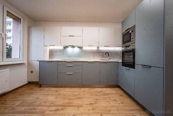 Moderný 2-izbový byt pri nábreží s kompletnou rekonštrukcio - 4