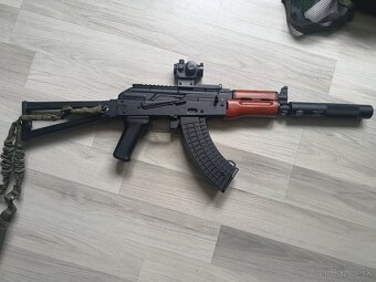 Airsoft AKS-74U + výbava - 4