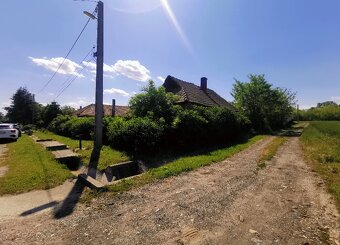 Tornyosnémeti - Stavebný pozemok 800 m2 so starým domom - 4