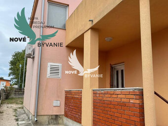 Dom vhodný ako investícia blízko mora s 3x apartmán v Chorvá - 4