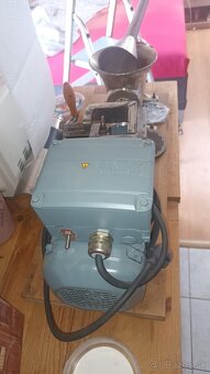 Mlyniec na mäso 32, 230V, kompletný - 4