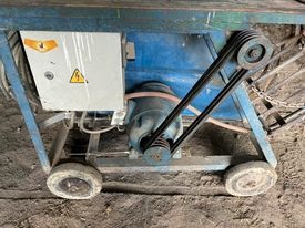 Hoblovacka zrovnavacka prepustacka KDR 310 s cilkulárkou - 4