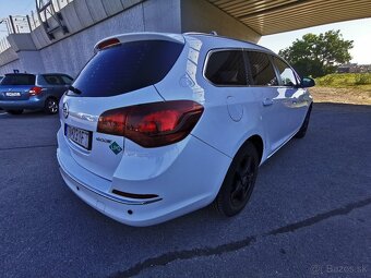Opel Astra J LPG 1.4 103kw Sports tourer (combi) Cosmos - 4