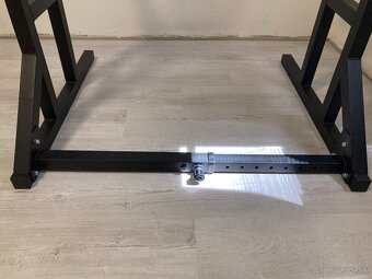 Nastaviteľný stojan na veľkú činku, bezpečnostné police - 4
