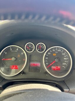 AUDI A2 - 4