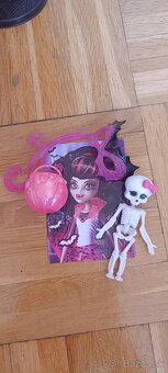 Monster High Draculaura Ghouls Rule - 4