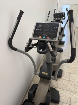 Technogym Crosstrainer synchro 700 led - 4