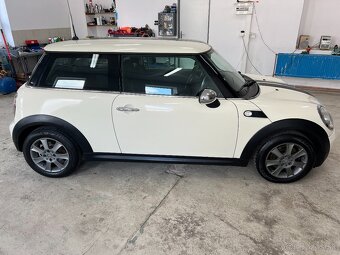 Mini One Cooper 1.4i VYHŘÍVANÉ SED. SERVISKA PARK.SENZORY - 4
