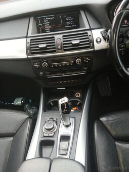 Predám sedačky e70 bmw - 4