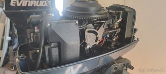 Lodný motor Evinrude 40hp, el. start, dobíjanie - 4