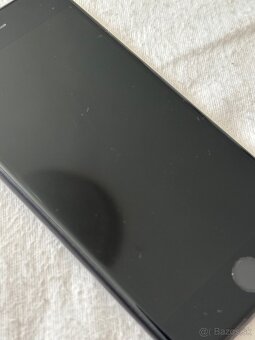 iPhone SE 2022 128GB + Obal - 4