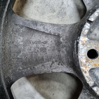 KIA disky 5x114.3 R17 6,5J ET46 - 4