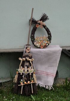 Chalupárka dekorácia z brezového prútia s kohútikmi - 4