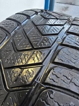 Pirelli Sottozero 245/45 R19 102 V - 4