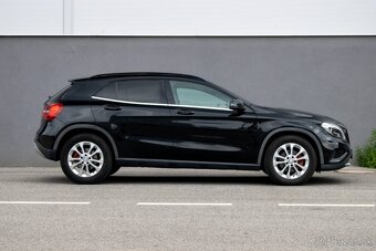 Mercedes-Benz GLA 200 d - 4