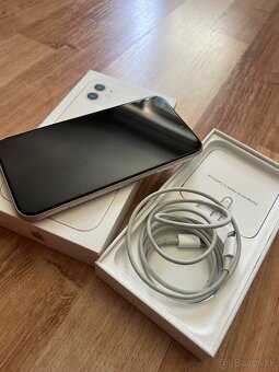 iPhone 11 - 4