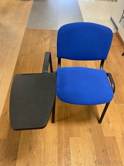 Modré kancelárske stoličky so stolíkom - 4