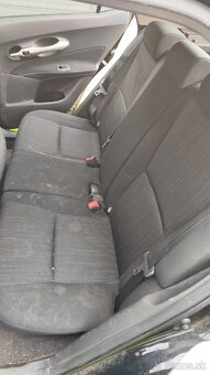 Rozpredam toyota auris - 4