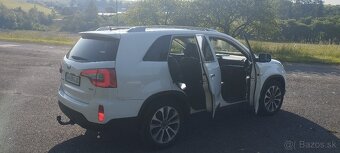 Kia Sorento - 4