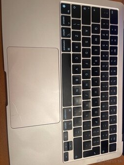 MacBook Air M2 8/256GB - 4