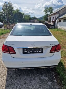 Predám havarovaný Mercedes Benz E220 W212 4 matic - 4