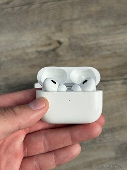 Apple AirPods Pro 2 Lightning Case v Záruke - 4