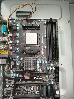 PC skrinka s procesorom - 4