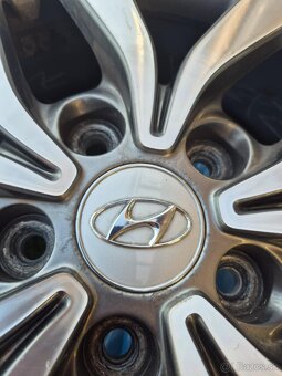 Predám 16" originál Alu Disky na Hyundai - 4