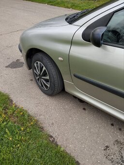 Peugeot 206,r.v.2004,1,2 benzín - 4