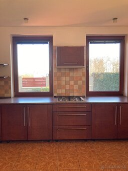 Kuchynská linka - 4