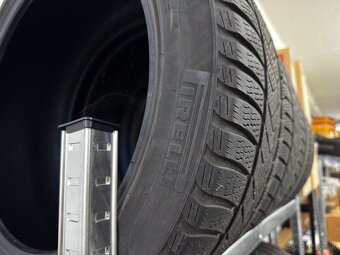 Pirelli sottozero 3 235/45 r18 Zimné - 4