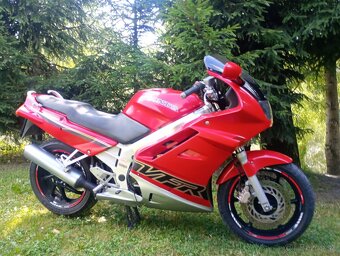 HONDA VFR 750 RC36 DOVOZ NA PRIHLASENIE - 4